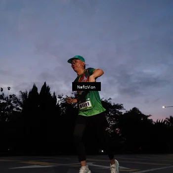 Runner Photo 9107101