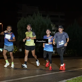 Runner Photo 9107378