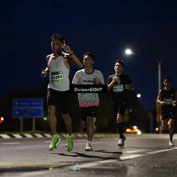 Runner Photo 9109854
