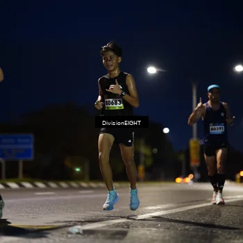 Runner Photo 9110021