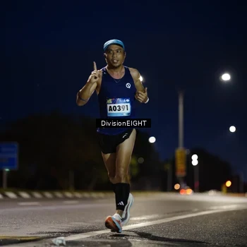 Runner Photo 9110300
