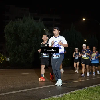 Runner Photo 9111071