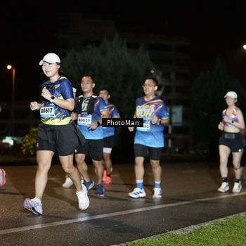 Runner Photo 9111246