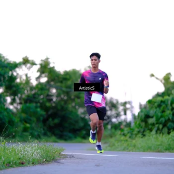 Runner Photo 9112513