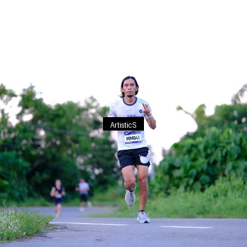 Runner Photo 9112757