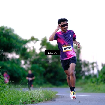 Runner Photo 9112923