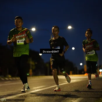 Runner Photo 9114008