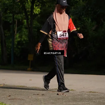 Runner Photo 9115006