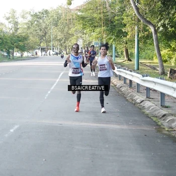 Runner Photo 9116459