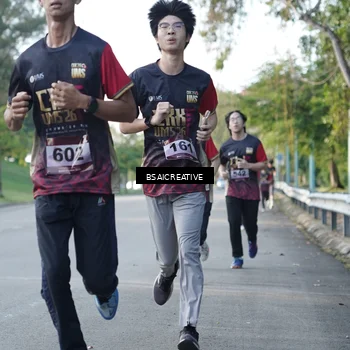 Runner Photo 9118003