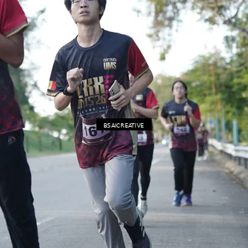 Runner Photo 9118020