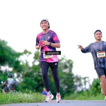 Runner Photo 9119077