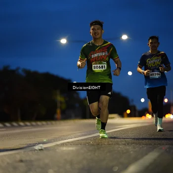 Runner Photo 9120025