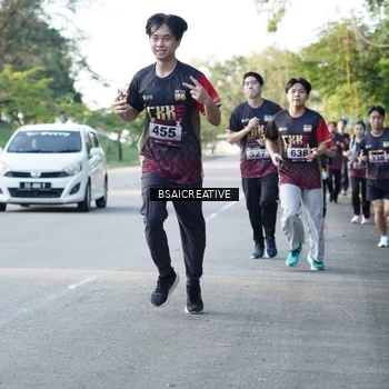 Runner Photo 9120220