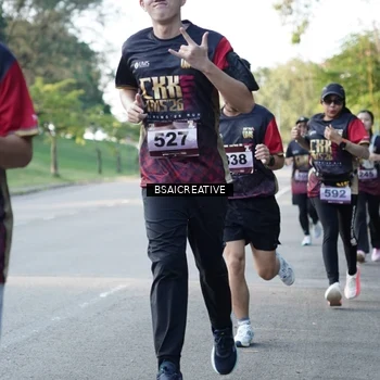 Runner Photo 9120315
