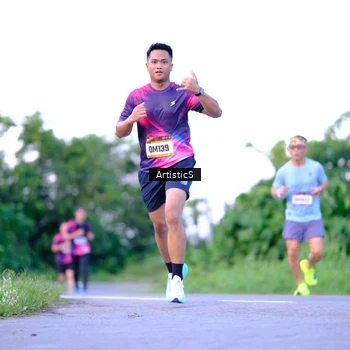Runner Photo 9120323