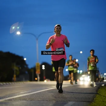 Runner Photo 9121540