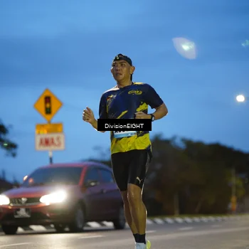 Runner Photo 9124002