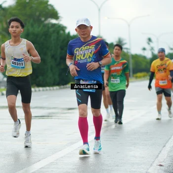 Runner Photo 9124212