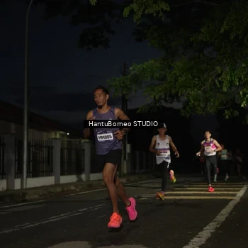Runner Photo 9124292