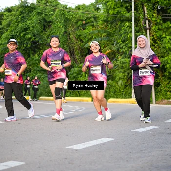 Runner Photo 9134064