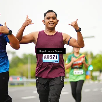 Runner Photo 9135057