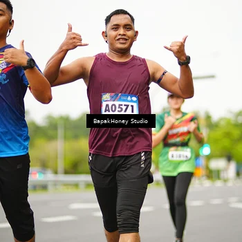 Runner Photo 9135059