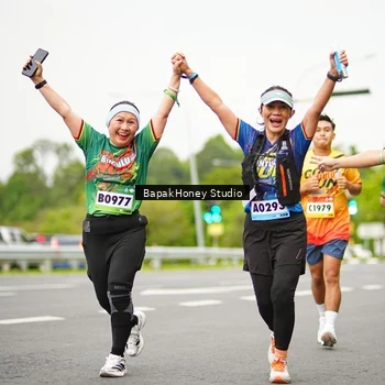 Runner Photo 9135100