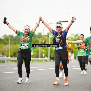 Runner Photo 9135111