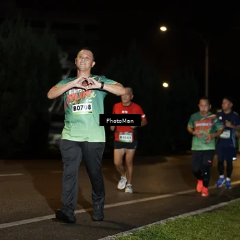 Runner Photo 9135840