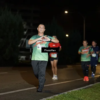 Runner Photo 9135846
