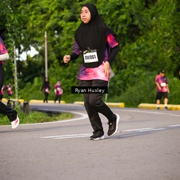 Runner Photo 9136476