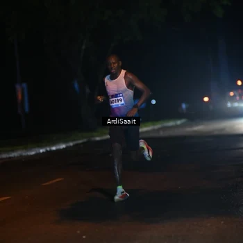 Runner Photo 9136625