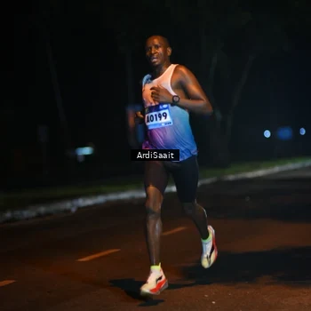 Runner Photo 9136666