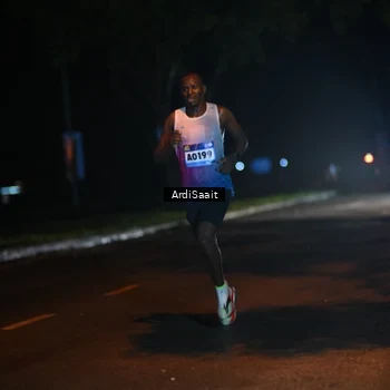 Runner Photo 9136773