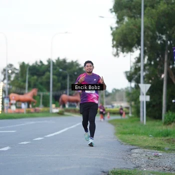 Runner Photo 9141541