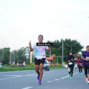 Runner Photo 9141606