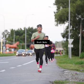 Runner Photo 9143005
