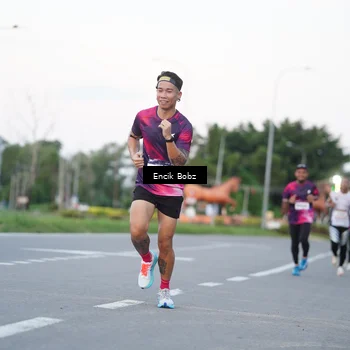Runner Photo 9143060