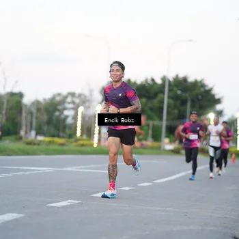 Runner Photo 9143078