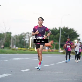 Runner Photo 9143085