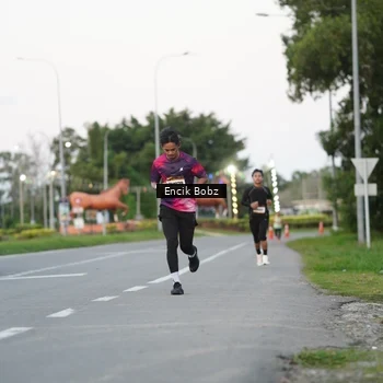 Runner Photo 9143330