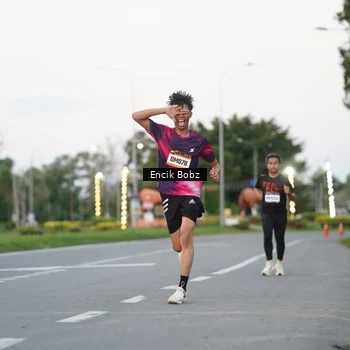 Runner Photo 9143417