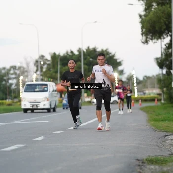 Runner Photo 9143437
