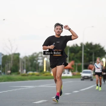 Runner Photo 9143486