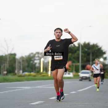 Runner Photo 9143492