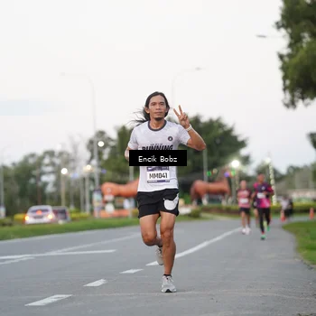 Runner Photo 9143580