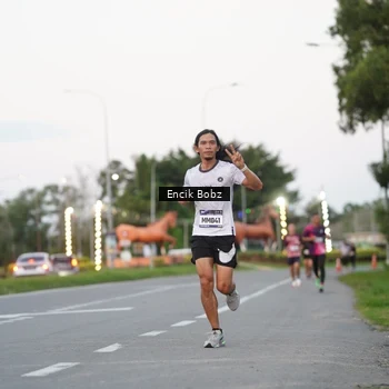 Runner Photo 9143610
