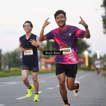 Runner Photo 9143615