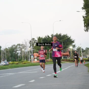Runner Photo 9143658